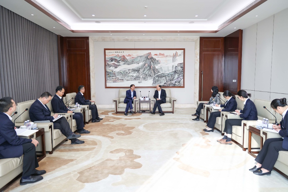 中国银行浙江省分行行长程军莅临腾博会官网调研指导