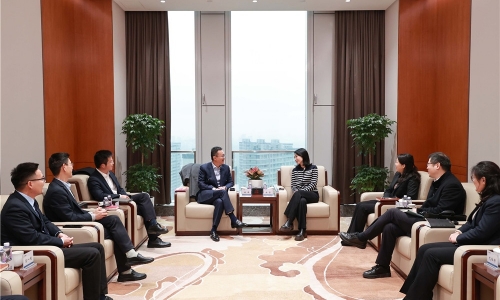 中国民生银行杭州分行党委委员林峰莅临腾博会官网调研