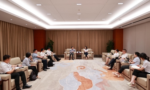 平安银行杭州分行行长李跃莅临腾博会官网调研