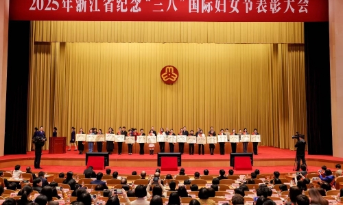 ：：：！！腾博会官网这支立异团队，摘得“天下巾帼文明岗”