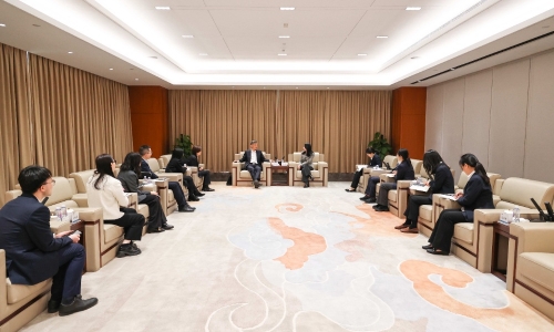 中信银行杭州分行党委书记、行长单国民莅临腾博会官网调研